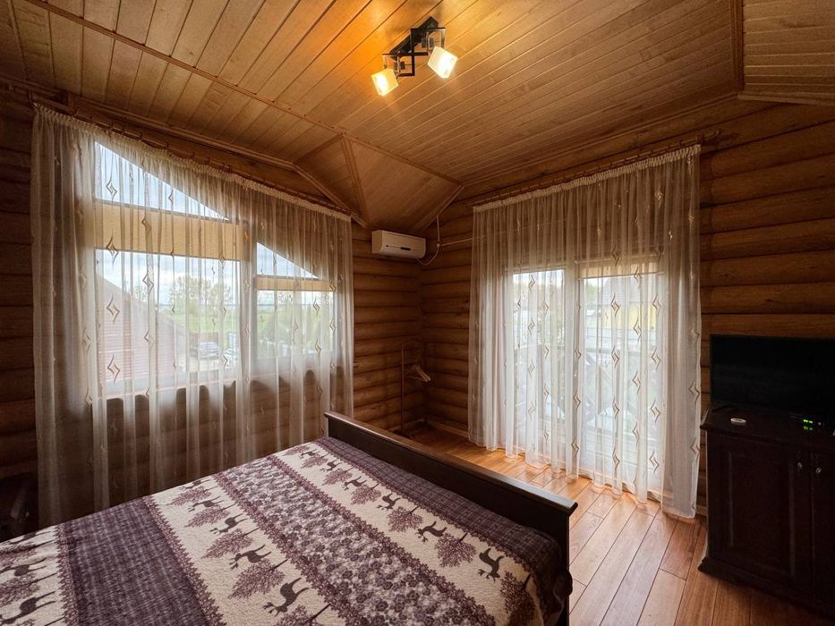 Продається база відпочинку с. СВІТЯЗЬ