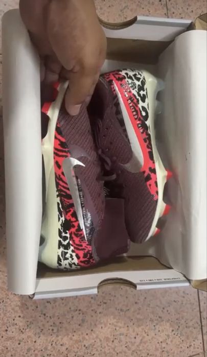 Chuteiras Futebol Nike novas - grande qualidade