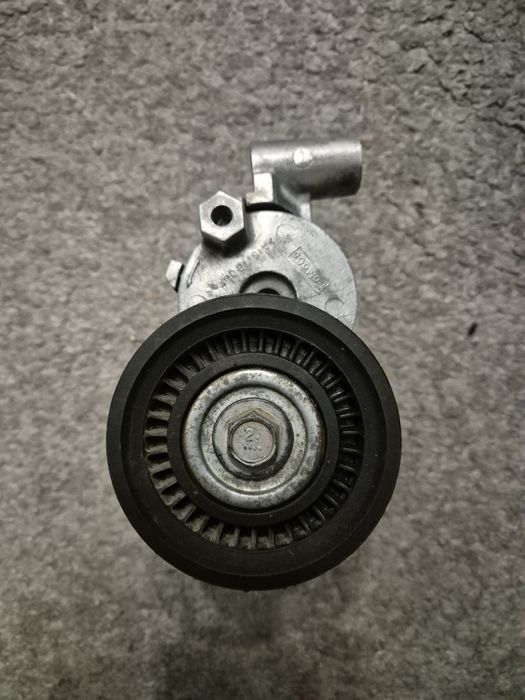 Napinacz paska osprzętu Ford Edge 2.0 ecoboost 15-18