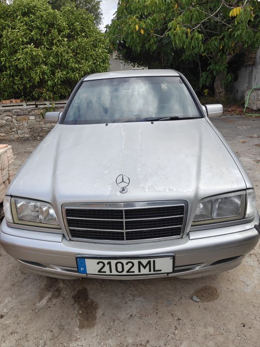 Mercedes C200 CDI, first registration in 1998, 350,000 km, in good overall condition, EUR 2,500