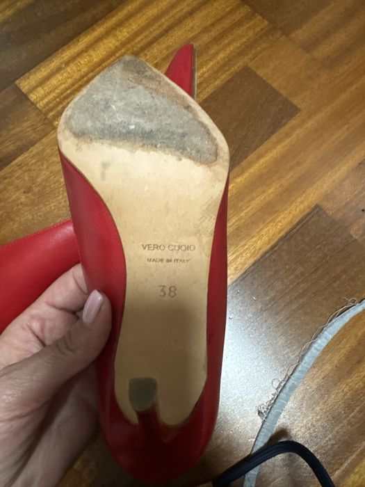 Piękne czerwone szpilki r.38, firma PRIMA MODA włoskie