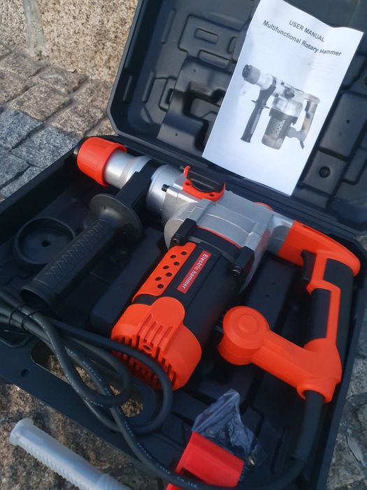 Martelo Perfurador Demolidor SDS-Plus 2200W (Novo, na Mala com Brocas)