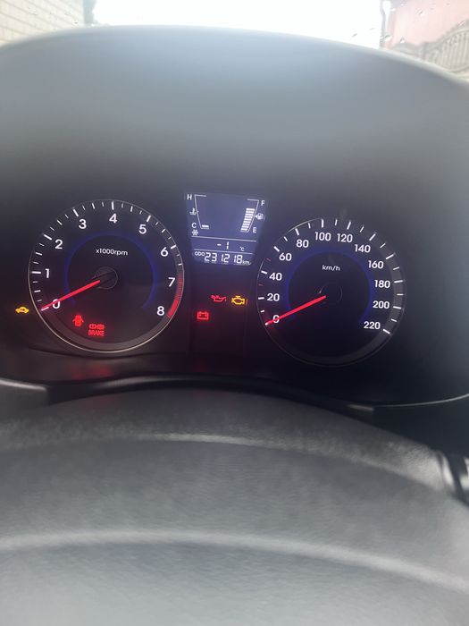 Хюндай Акцент в отличном состоянии