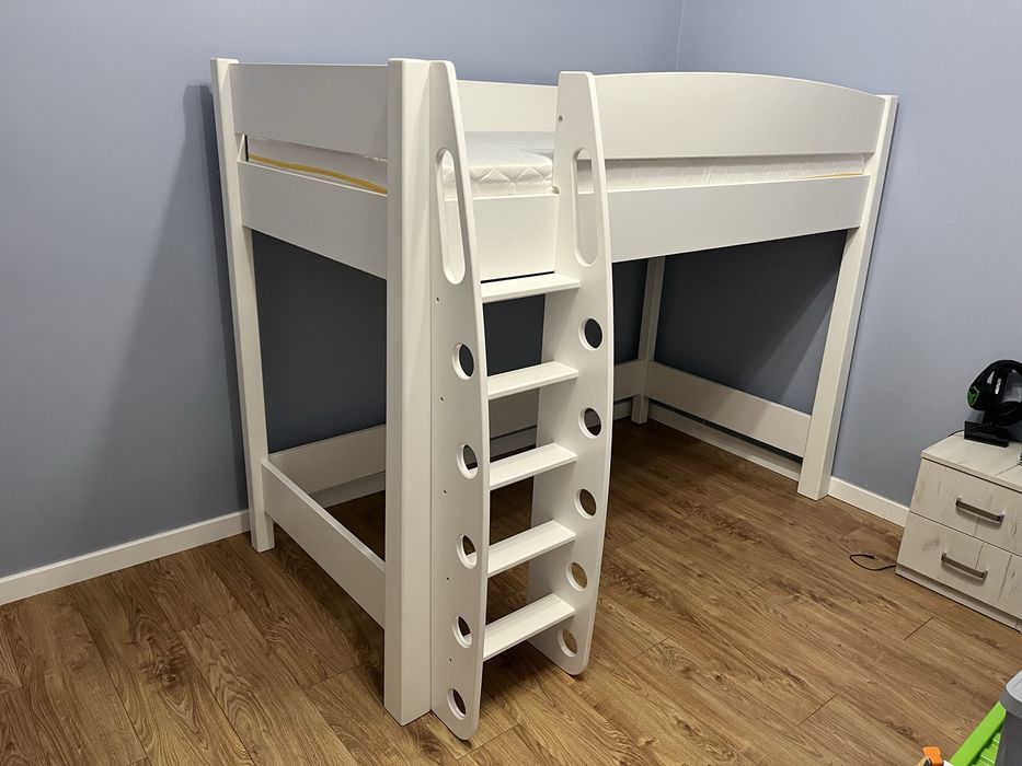 Lóżko piętrowe solidne stan bardzo dobry