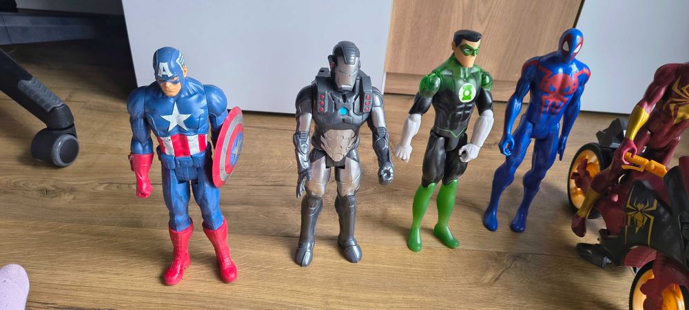 Superbohaterowie Hulk Iron Man figurki komplet
