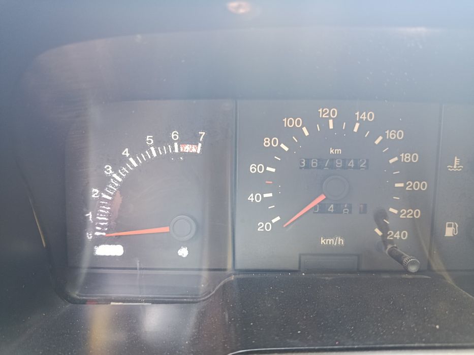 Автомобіль Форд скорпіо