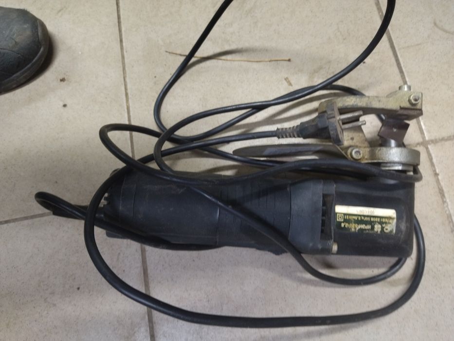 Продам електроножиці