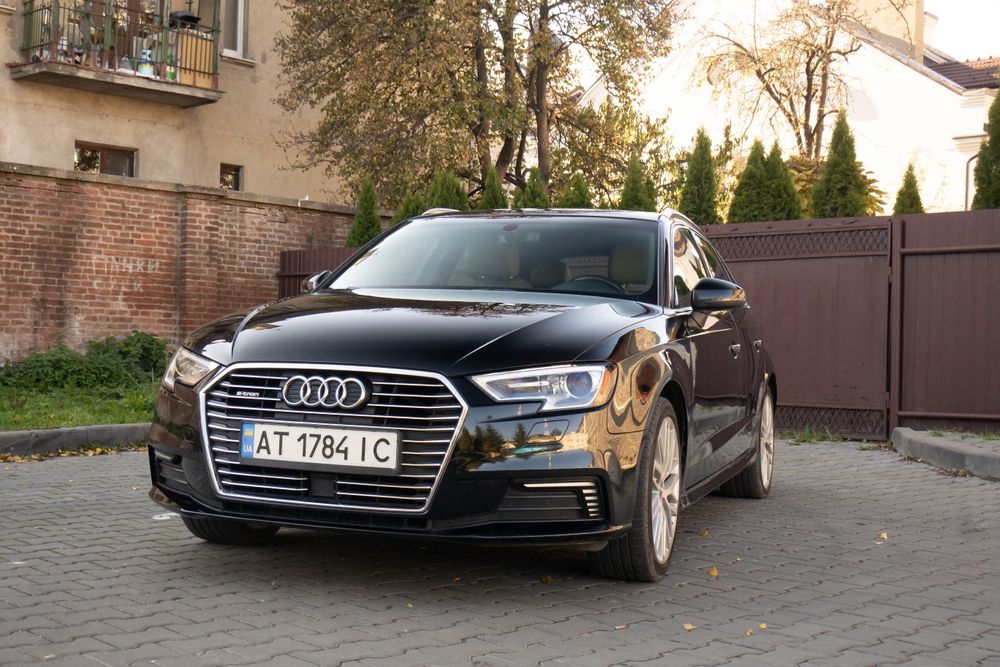 Audi A3 E-tron Sportback Hybrid Ауді А3 Етрон Електро