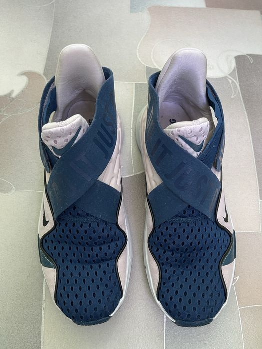 Кроссовки Nike женские