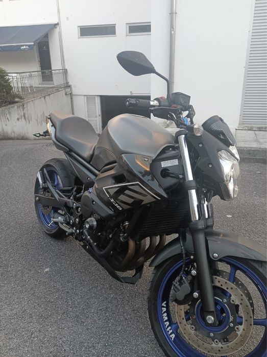Moto Yamaha XJ6 600cc 2013