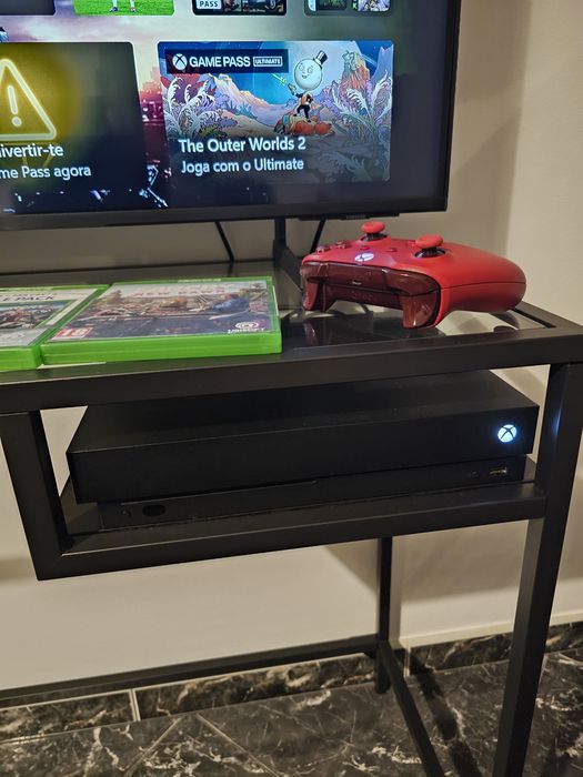 Consola Xbox One X 1TB + jogos Far Cry