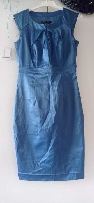 Sukienka, dopasowana, na szczupłą, bez rękawów M/10 Pretty Girl