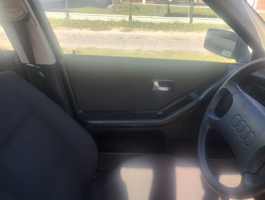 Audi B3 wnętrze fotele