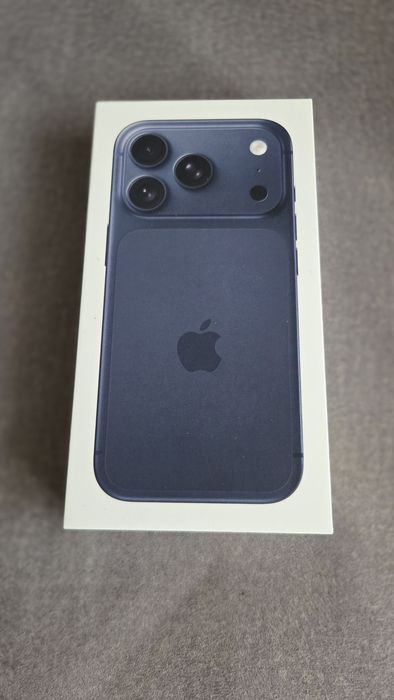 Iphone 17 pro 256 GB, zaplombowany,  niebieski