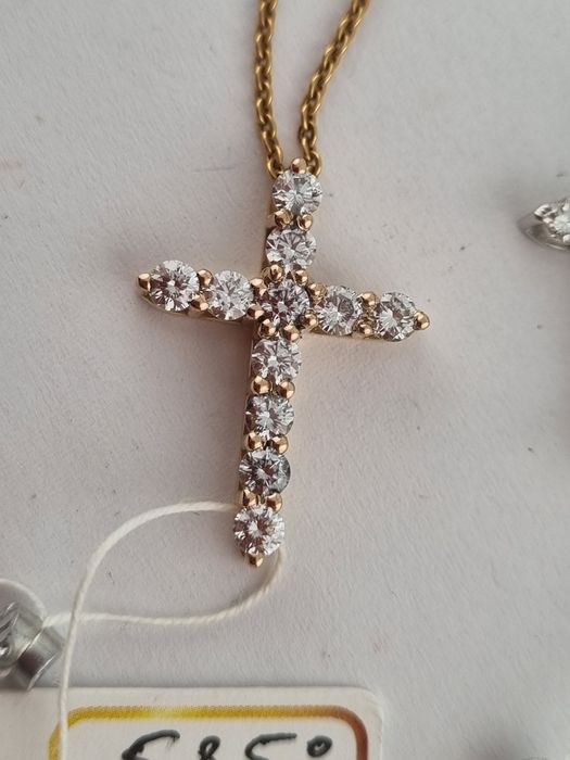 Бриллиантовый крестик 1.2ct