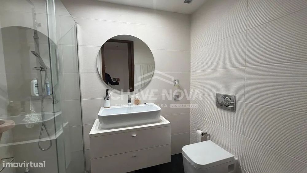 APARTAMENTO T2 | CANIDELO | 103 M² | VARANDA 5,60 M² | BOX 17,50 M² |