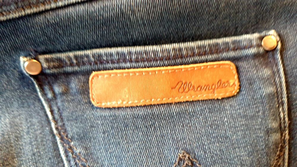 Damskie jeansy wrangler W30 L32 corynn