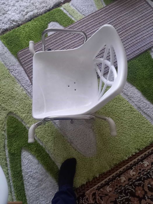 Krzesło do wanny dla osoby niepełnosprawnej fotel do kąpieli w wannie
