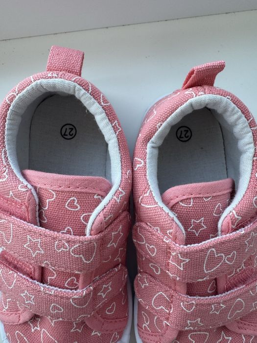 Продам кеди на дівчинку, нові 26/27розмір