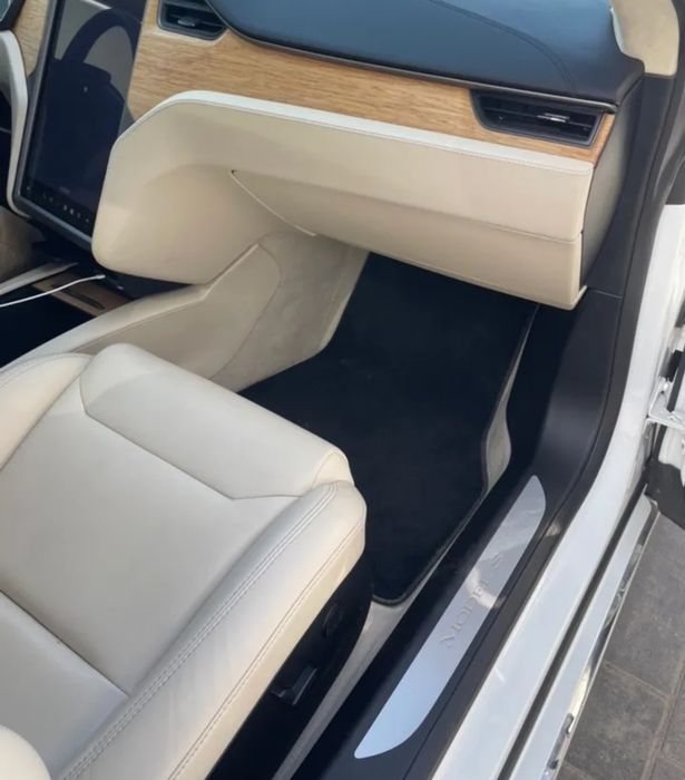 TESLA MODEL S 2018 VIN 5YJSA1E25JF286436 фото оголошення 6 з 13