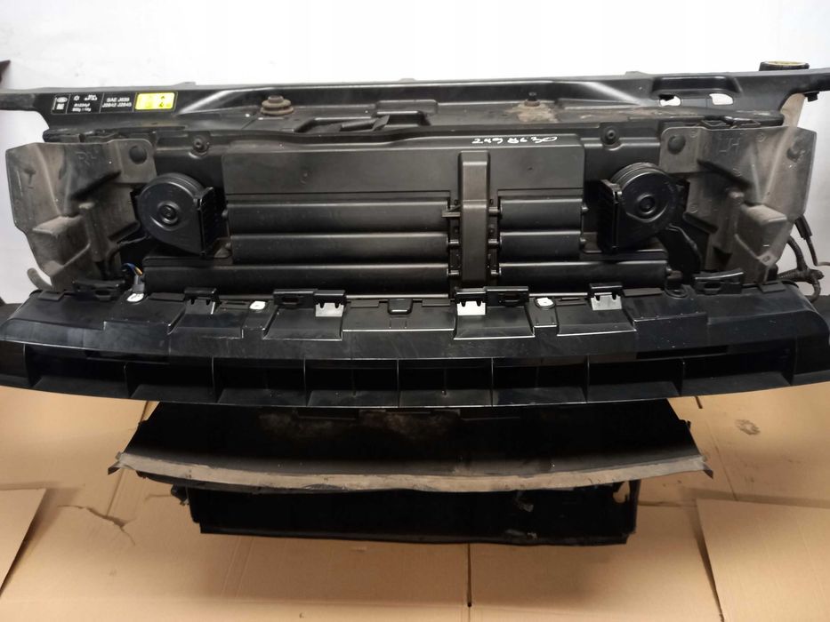 Land Rover Discovery V L462 Передня панель телевізор