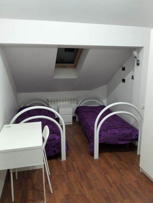 Підселення дівчини в окрему кімнату, р-н центр