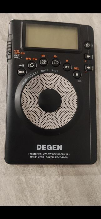 Продам радіоприймач Degen