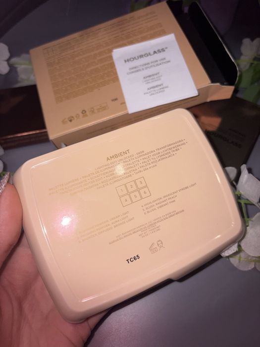 Оригінальна палетка олень ! Hourglass Ambient Lighting Edit Unlocked Deer