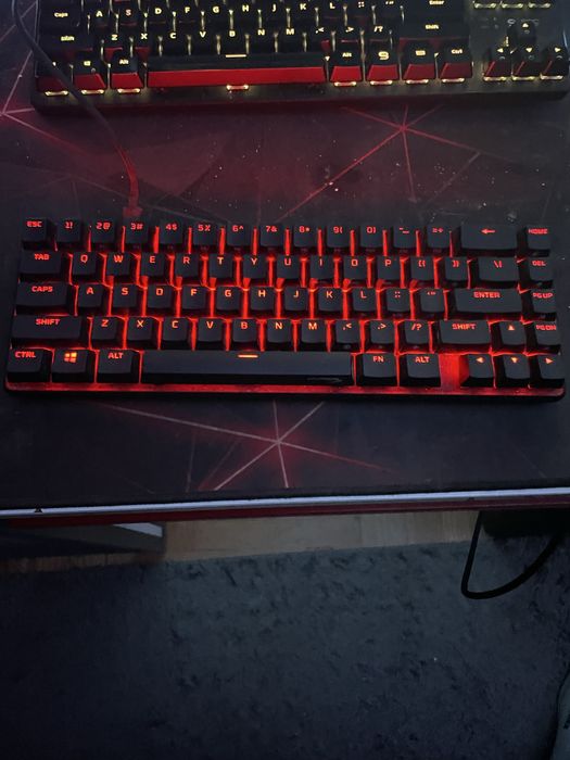 Klawiatura hyperx alloy origins 60 red