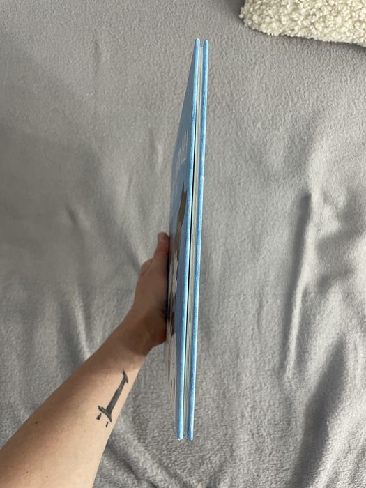 Продам книгу «Мене звати Лада»