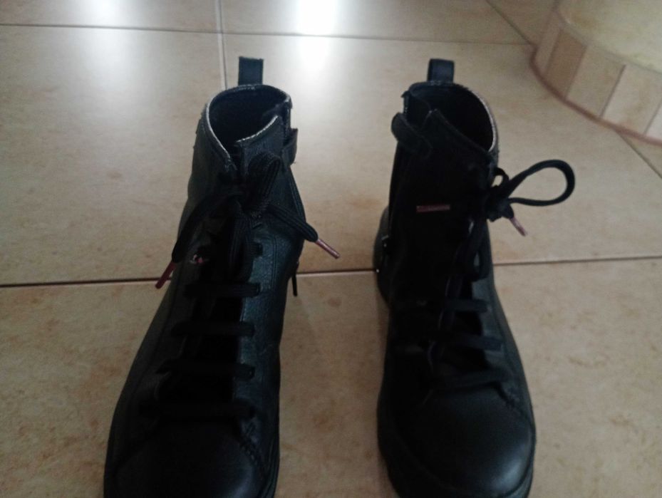 Buty dla dziewczynki