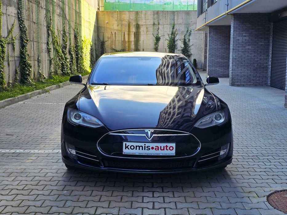 Продам  Tesla Model S 2014. Можна в розстрочку, під викуп.