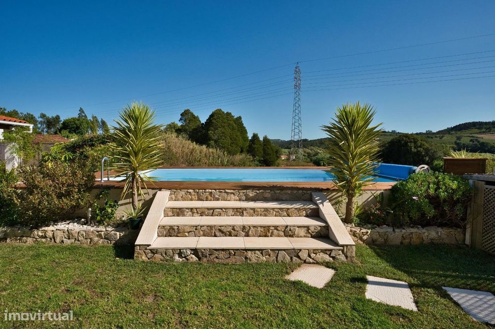 Moradia T5 Renovada com Piscina em Óbidos