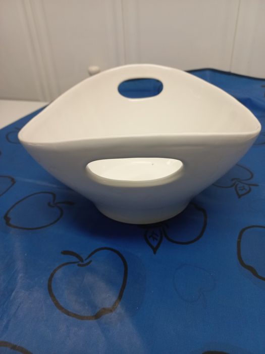 Saladeira/ fruteira, taça  grande  em loiça. Impecável