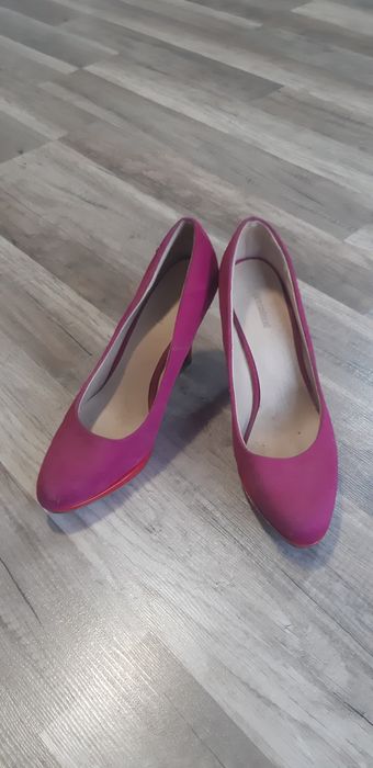Różowe szpilki 41 deichmann