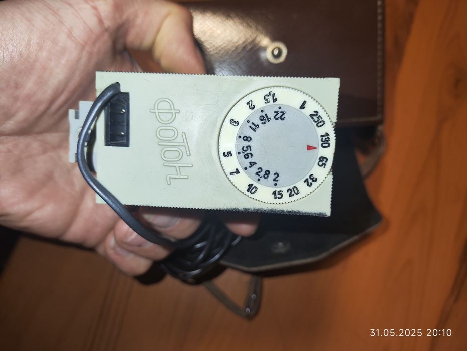 Продам вспышку фотон