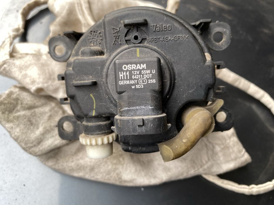 Halogen prawy Peugeot 407 Coupe