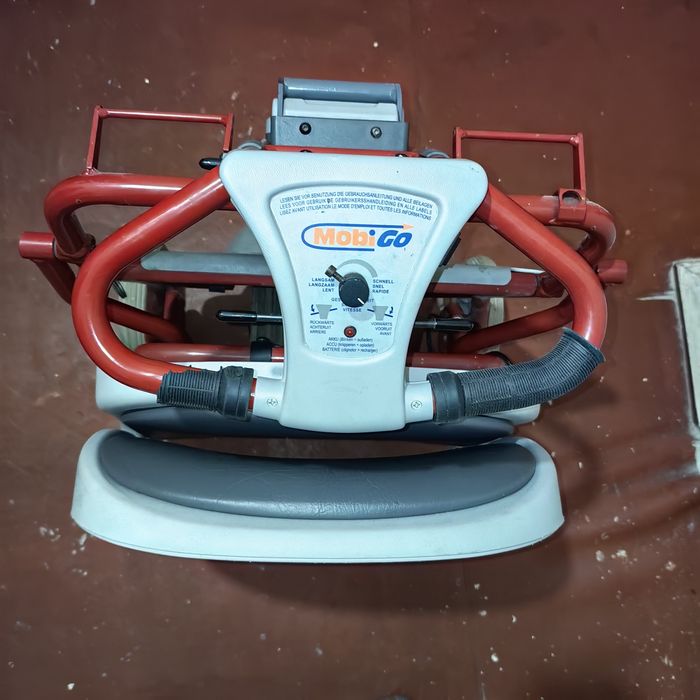 портативнє складнє крісло моторизоване