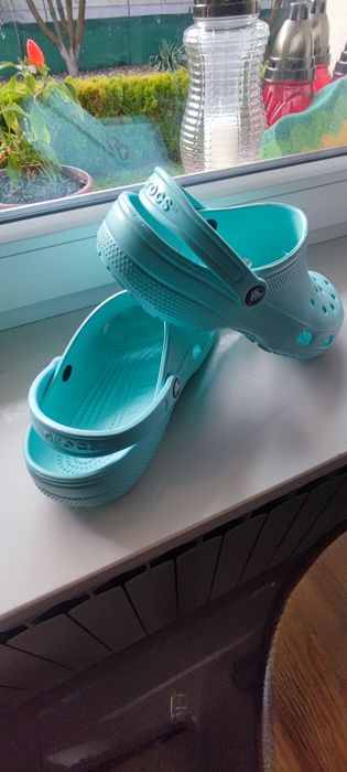 Crocs klapki aquamirine Zalando