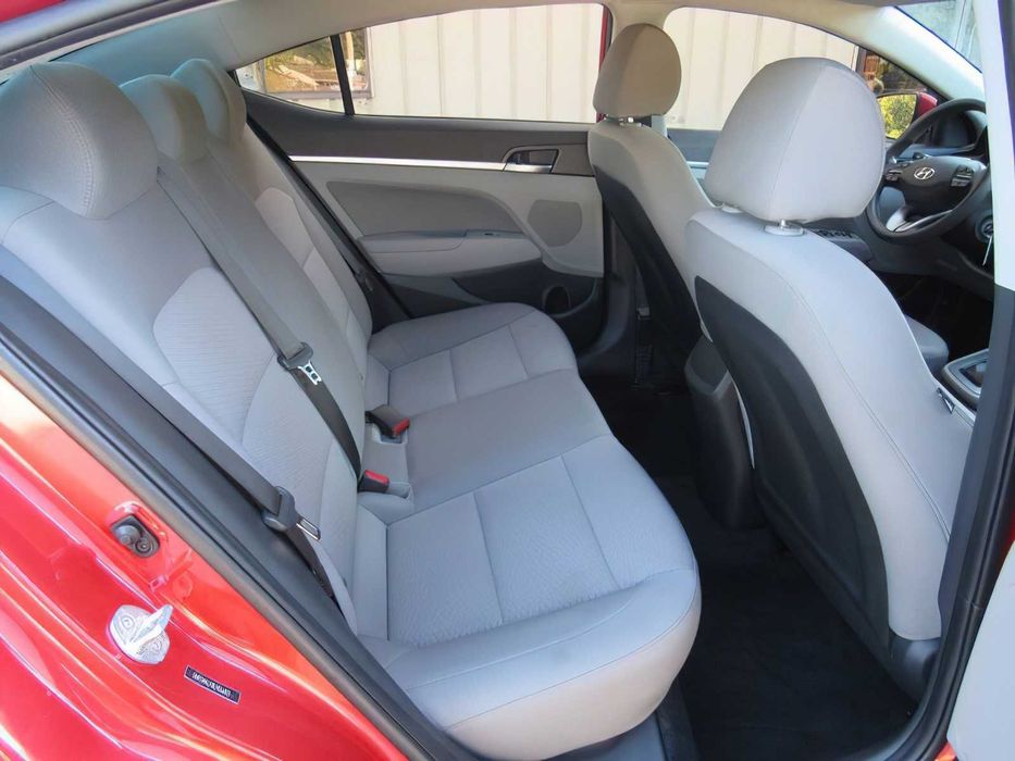 Hyundai Elantra SEL      2020