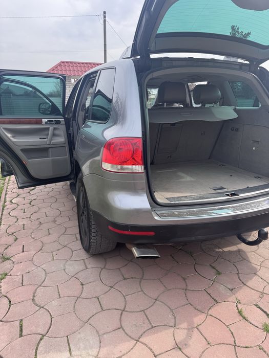Volkswagen Touareg 2003 року