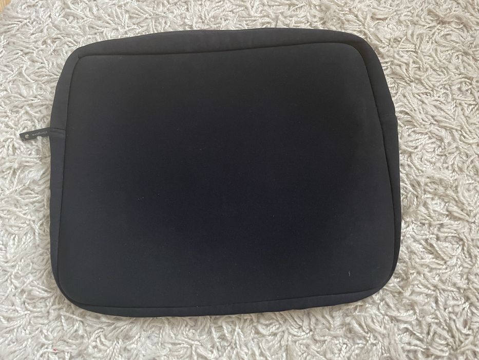 Targus pokrowiec torba obudowa etui dobry stan na laptopa na zamek