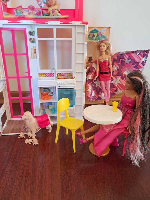 Domek Barbie składany kompaktowy +akcesoria+  lalki
