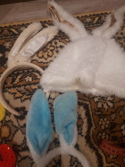 Новорічні  маски та прикраси