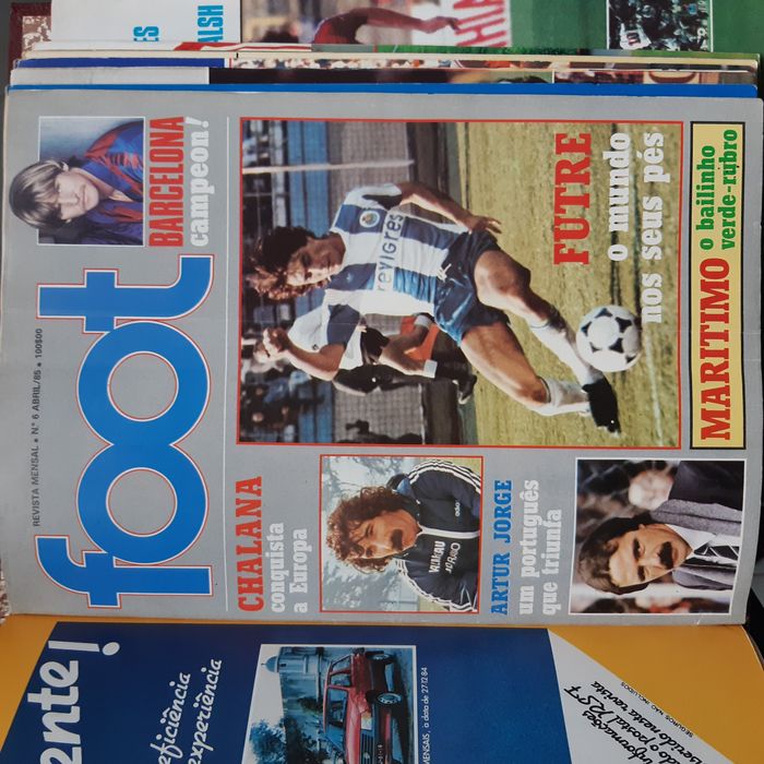Álbum com 12 revistas Foot