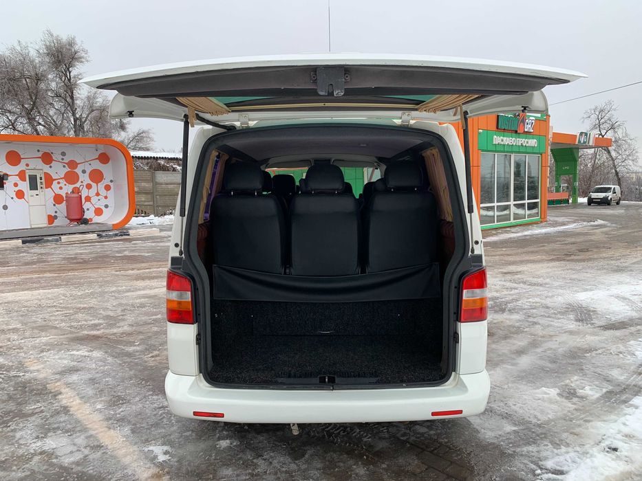 Volkswagen Transporter 1.9 TDI Пассажир 2007 год.