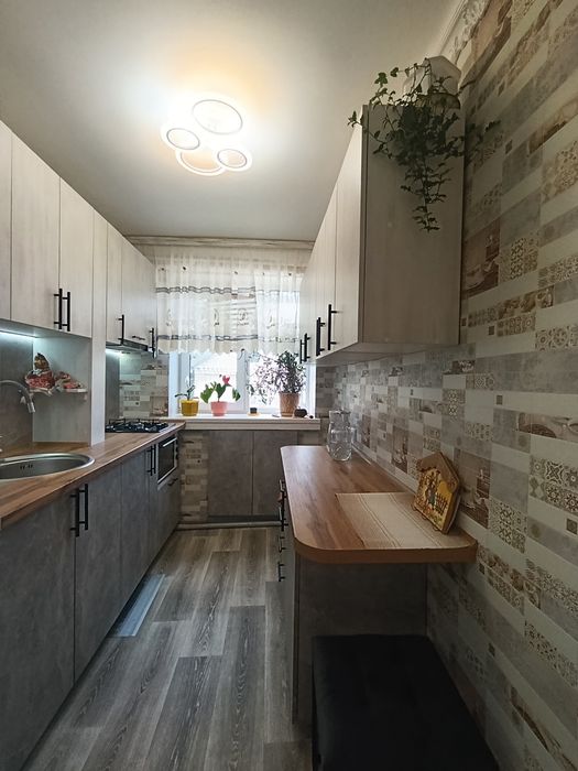 Продам 2 ком. квартиру в Божедаровке