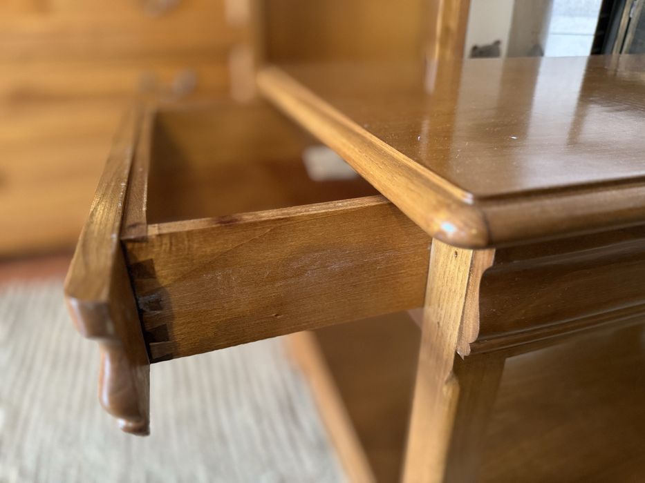 Mesas de centro em madeira maciça