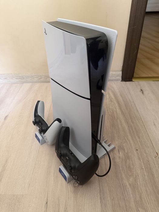 Playstation 5 1TB z napędem + 2 pady + 3 gry + podstawka