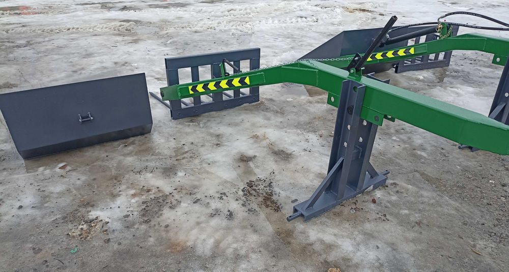 Widły / podnośnik do ładowania obornika Tur na tył ciągnika